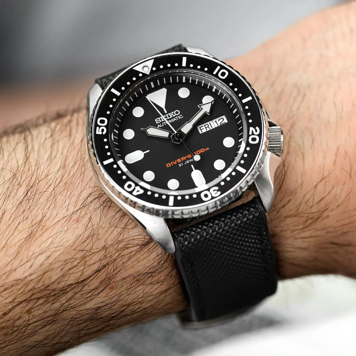 ANVIL FKM Rubber Watch Strap - Black / Red