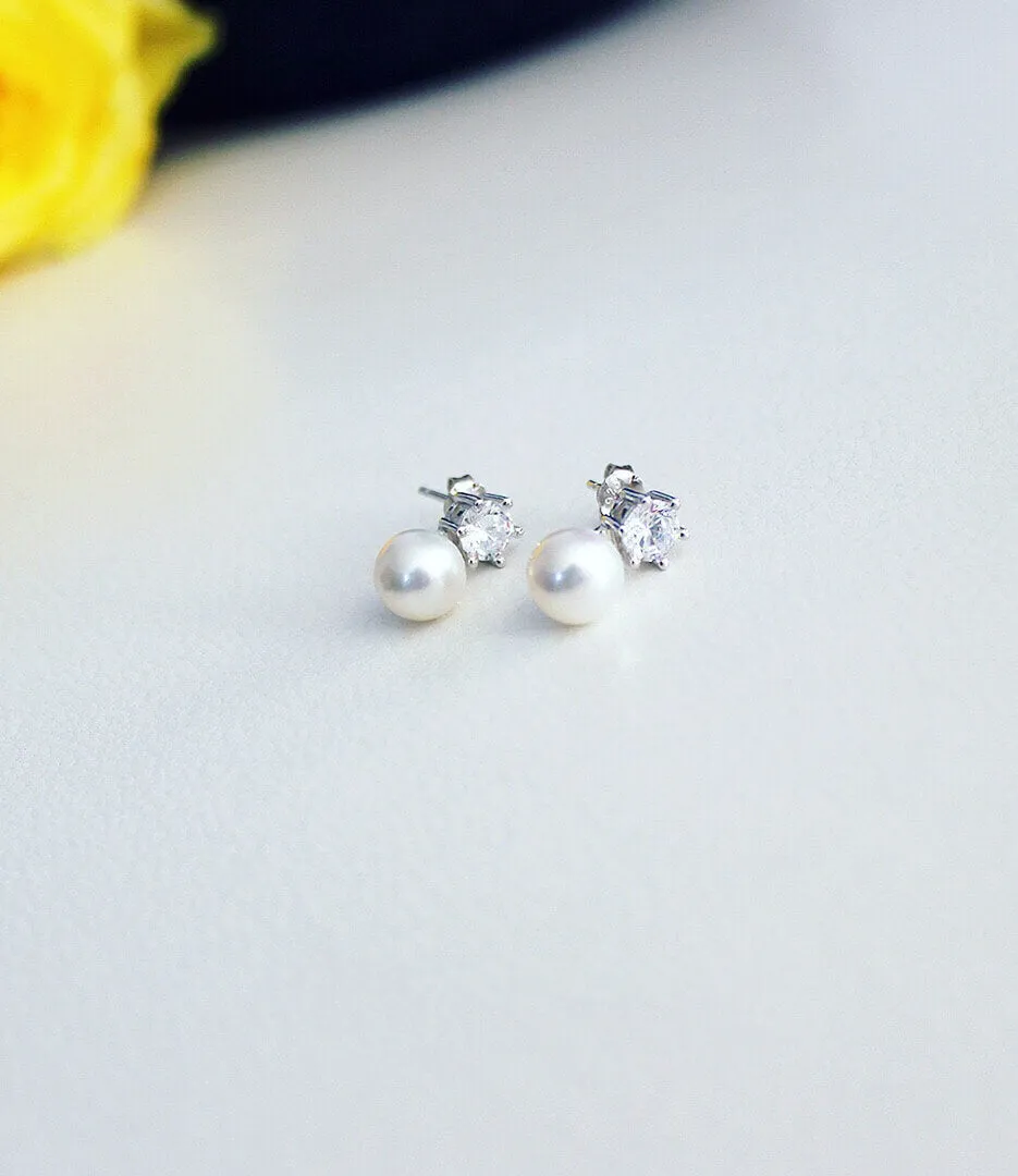 Stellar Pearl Stud Earrings